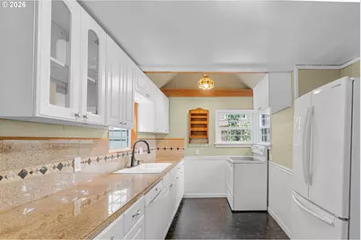 3219 SE 174th Ave, Portland, OR 97236 - Photo 8