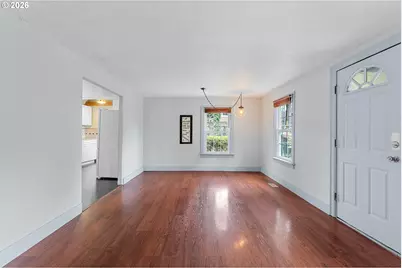 3219 SE 174th Ave, Portland, OR 97236 - Photo 4