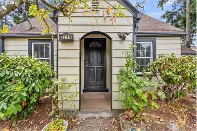 3219 SE 174th Ave, Portland, OR 97236 - Photo 2