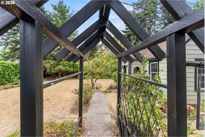 3219 SE 174th Ave, Portland, OR 97236 - Photo 30