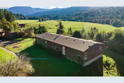 41308 S Powers Rd, Powers, OR 97466 - Photo 2