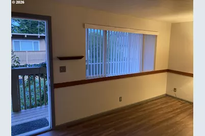 1260 10th St #6, Florence, OR 97439 - Photo 8