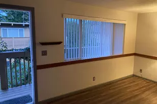 1260 10th St, Florence, OR 97439 - Photo 8