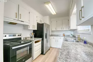 20 NE Nelson Dr, Pendleton, OR 97801 - Photo 6