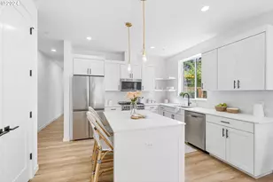 121 N Going St, Portland, OR 97217 - Photo 2