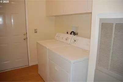 1585 Cottonwood St, Arlington, OR 97812 - Photo 16