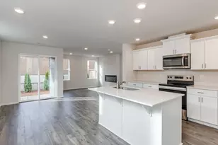 12216 NE 14th St, Vancouver, WA 98684 - Photo 2