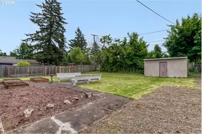 18850 NE Holladay St, Portland, OR 97230 - Photo 24