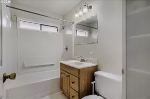 18850 NE Holladay St, Portland, OR 97230 - Photo 18