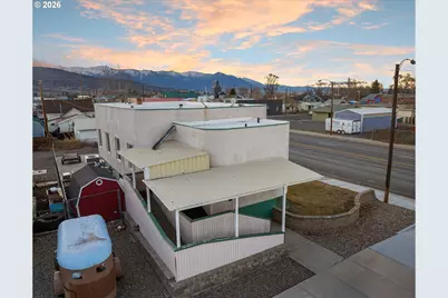 2100 7th St, Baker City, OR 97814 - Photo 4