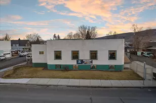 2100 7th St, Baker City, OR 97814 - Photo 2