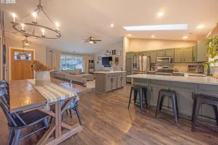 25217 Tyro Ave, Veneta, OR 97487 - Photo 2