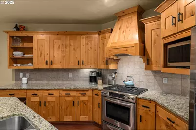 31252 E Collins Lake Rd, Government Camp, OR 97028 - Photo 16