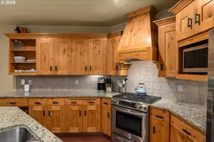 31252 E Collins Lake Rd, Government Camp, OR 97028 - Photo 16