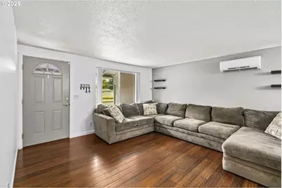 596 Blackfoot Ave, Eugene, OR 97404 - Photo 8