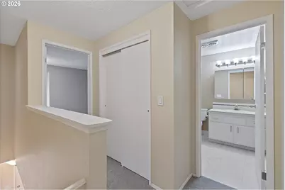 5561 SW Multnomah Blvd, Portland, OR 97219 - Photo 12