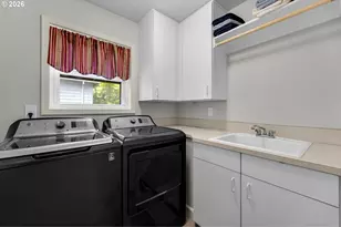 15435 NE Siskiyou St, Portland, OR 97230 - Photo 22