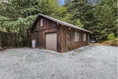 296 Mobley Dr, Azalea, OR 97410 - Photo 2