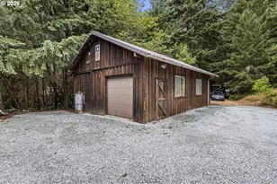 296 Mobley Dr, Azalea, OR 97410 - Photo 2