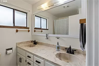 296 Mobley Dr, Azalea, OR 97410 - Photo 18