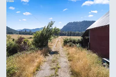 706 Creek Rd, Azalea, OR 97410 - Photo 6