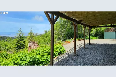 96333 Wildwood Rd, Brookings, OR 97415 - Photo 16