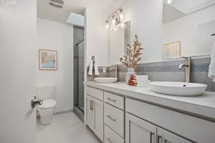 4720 N Commercial Ave, Portland, OR 97217 - Photo 30