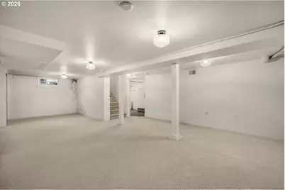 8907 SE Clay St, Portland, OR 97216 - Photo 24