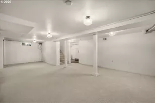 8907 SE Clay St, Portland, OR 97216 - Photo 24