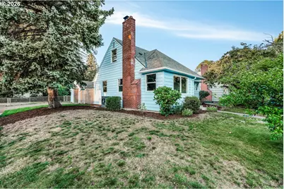 8907 SE Clay St, Portland, OR 97216 - Photo 36