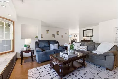 1365 SE Duke Dr, Hillsboro, OR 97123 - Photo 12