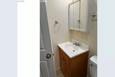 2046 W 14th Pl, Eugene, OR 97402 - Photo 10