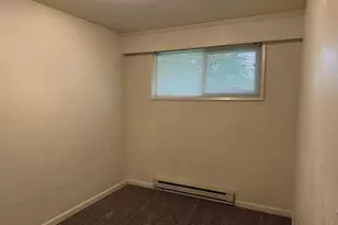 2046 W 14th Pl, Eugene, OR 97402 - Photo 12