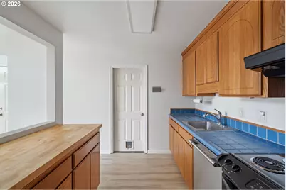 5445 SW Village Pl, Beaverton, OR 97007 - Photo 10