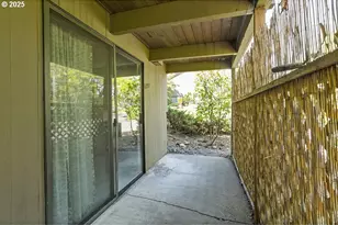 14729 NE Stanton Ct, Portland, OR 97230 - Photo 22