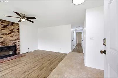 405 SE 21st St, Troutdale, OR 97060 - Photo 12