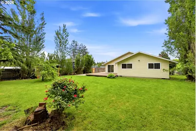 405 SE 21st St, Troutdale, OR 97060 - Photo 30