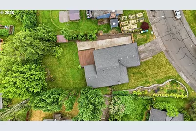 405 SE 21st St, Troutdale, OR 97060 - Photo 40