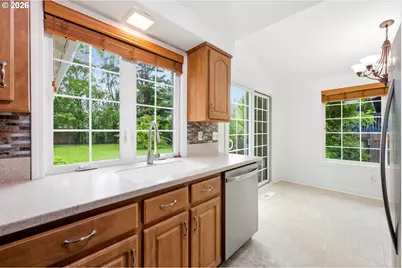 405 SE 21st St, Troutdale, OR 97060 - Photo 6