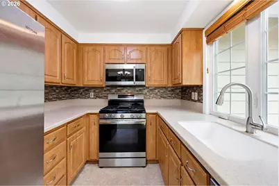 405 SE 21st St, Troutdale, OR 97060 - Photo 8