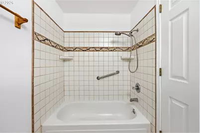 405 SE 21st St, Troutdale, OR 97060 - Photo 22