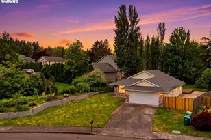 405 SE 21st St, Troutdale, OR 97060 - Photo 1