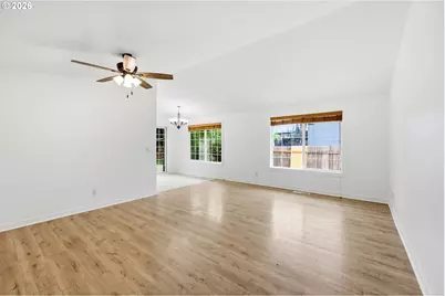 405 SE 21st St, Troutdale, OR 97060 - Photo 14