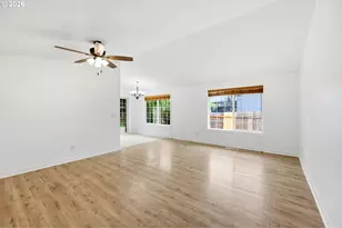 405 SE 21st St, Troutdale, OR 97060 - Photo 14
