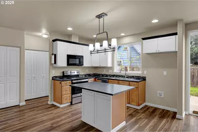 1725 Allea Dr, Eugene, OR 97404 - Photo 10