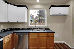 1725 Allea Dr, Eugene, OR 97404 - Photo 16