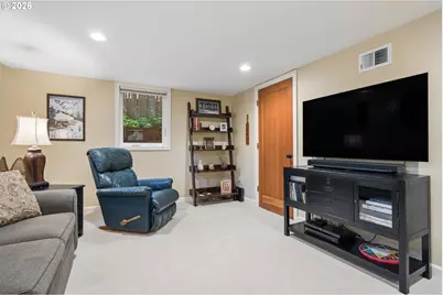 905 SE 71st Ave, Portland, OR 97215 - Photo 34