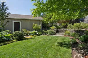 905 SE 71st Ave, Portland, OR 97215 - Photo 40