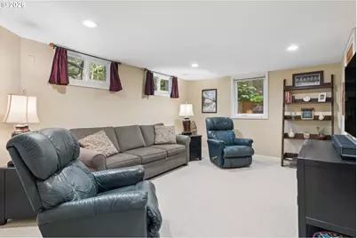 905 SE 71st Ave, Portland, OR 97215 - Photo 32