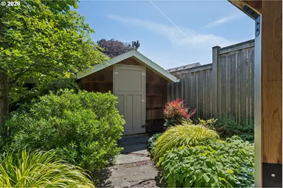 905 SE 71st Ave, Portland, OR 97215 - Photo 48
